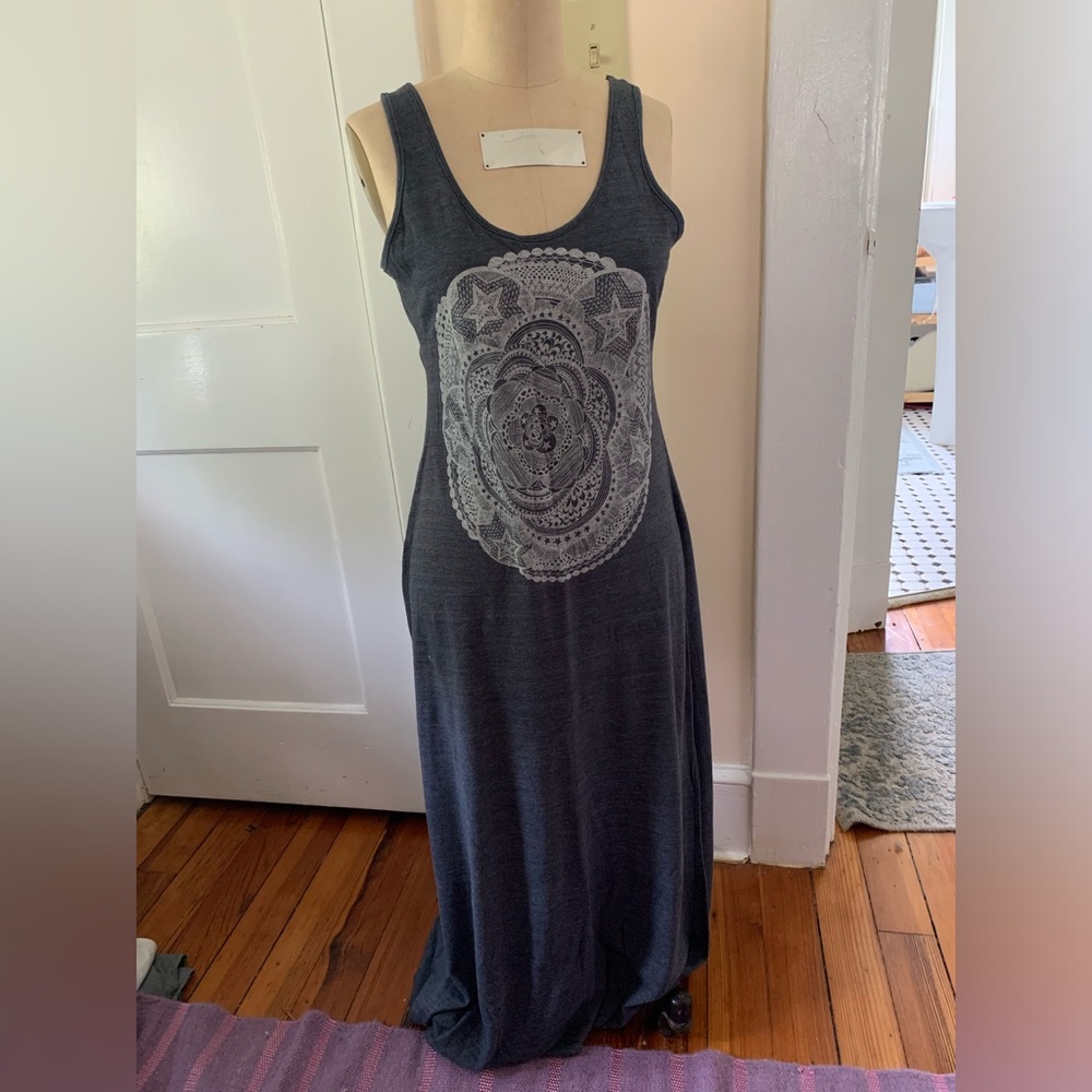 Super Maggie lacey star print maxi dress. L